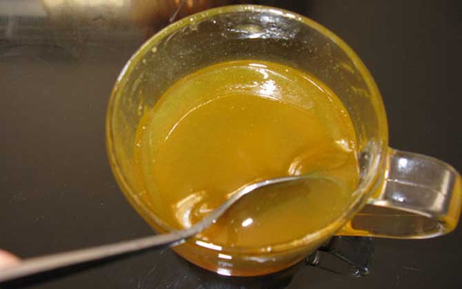 蜂蜜減肥的正確吃法,控制好食用量最關鍵,什么時候喝也很重要! 蜂蜜