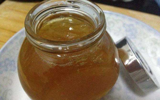 蜂蜜柚子茶怎么做?實際上做法很簡單,像這樣做基本都能做出來! 蜂蜜柚子茶