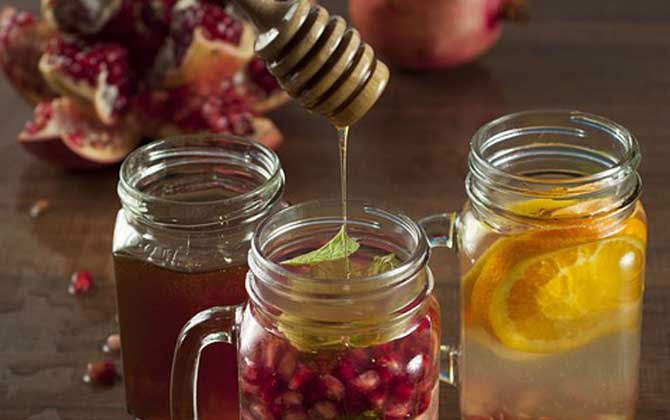 蜂蜜會(huì)過期嗎?會(huì)變質(zhì)嗎?蜂蜜沒有保質(zhì)期,但保存不當(dāng)也易變質(zhì)! 蜂蜜