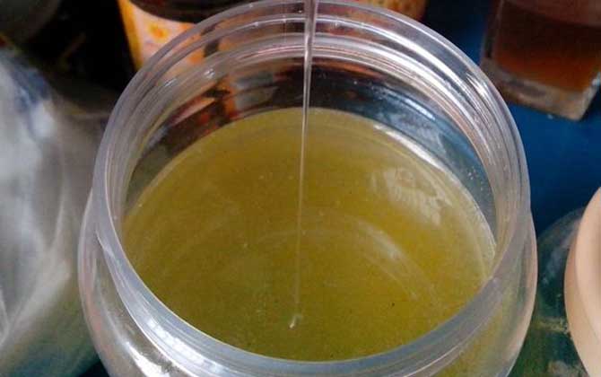 蜂蜜快速止咳有效嗎?有一定的效果,實際上很多止咳藥都有蜂蜜! 蜂蜜