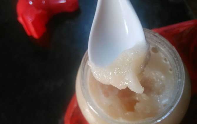 女人吃蜂蜜的好處有哪些?女人經(jīng)常喝蜂蜜,這7個(gè)好處跑不了! 蜂蜜