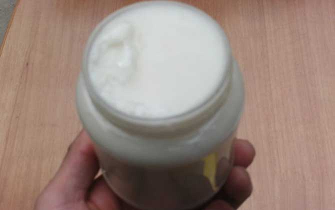 牛奶加蜂蜜有什么功效?不但能安神助眠,對緩解痛經也極為有效! 蜂蜜