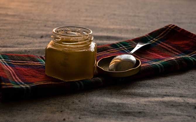 女人長(zhǎng)期喝蜂蜜的壞處有哪些?若喝法不正確,這4個(gè)壞處要提防! 蜂蜜