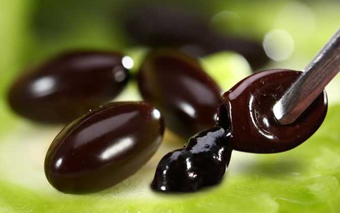 蜂膠吃多久算一個(gè)療程?至少吃一個(gè)月,有些人可能要更長(zhǎng)時(shí)間! 蜂膠