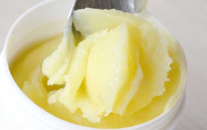 蜂王漿的副作用與禁忌,絕對(duì)不能過量食用,這4類人也要少吃! 蜂王漿