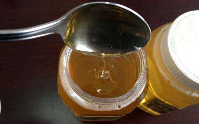 枇杷蜂蜜的功效與作用及食用方法 枇杷蜂蜜