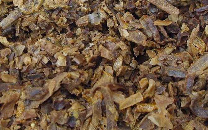 蜂膠泡酒的功效與作用及正確做法 蜂膠