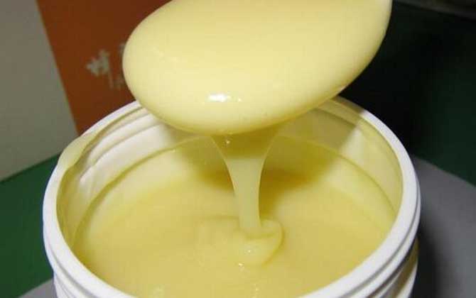 女人喝蜂王漿有什么好處? 蜂王漿