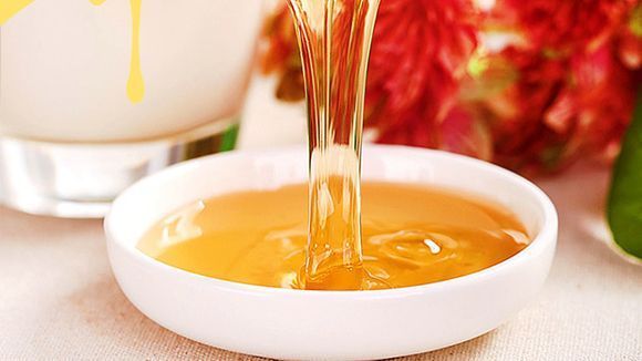 蜂蜜對(duì)燒傷有什么作用與功效（蜂蜜的功效）