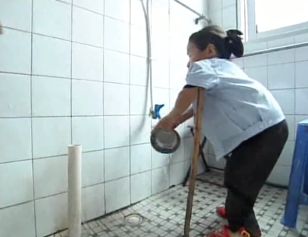 譚木匠的秘密:制作梳子的人,并不完美 譚木匠的秘密:制作梳子的人,并不完美。