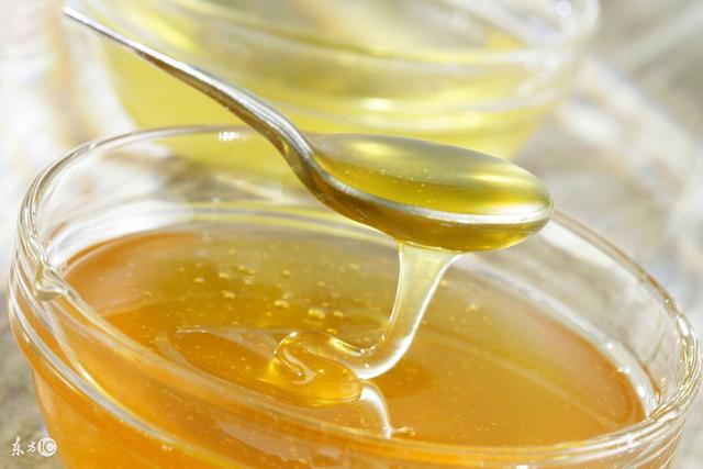 蜂蜜發(fā)酸了還能吃嗎？(盤點(diǎn)發(fā)酸的原因)