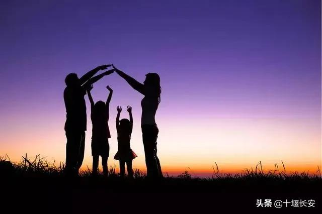 讀心 | 人到中年，最高級(jí)的“炫富”，是擁有這三樣?xùn)|西