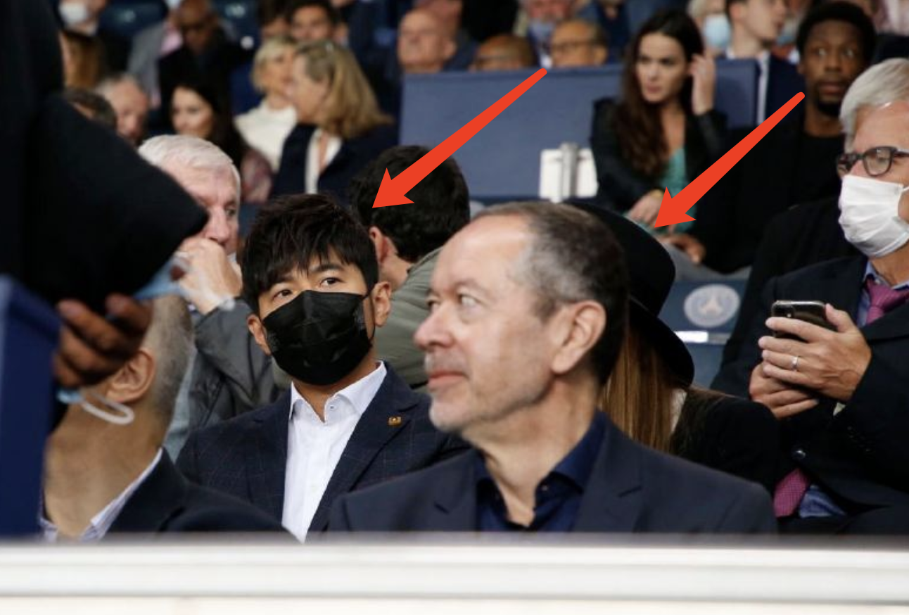 周杰倫攜昆凌巴黎觀戰梅西球賽,賽前播放《Mojoto》周董直呼驚喜 周杰倫攜昆凌巴黎觀戰梅西球賽,賽前播放《Mojoto》周董直呼驚喜