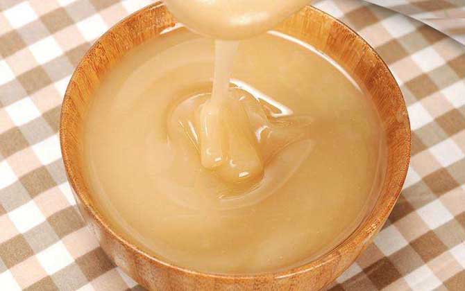 東北黑蜂椴樹雪蜜是涼性的嗎(椴樹蜜是熱性還是涼性) 東北黑蜂椴樹雪蜜是涼性的嗎(椴樹蜜是熱性還是涼性)