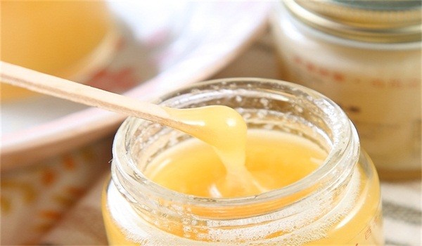蜂蜜結晶了還能吃嗎(蜂蜜結晶的原因) 蜂蜜結晶了還能吃嗎(蜂蜜結晶的原因)