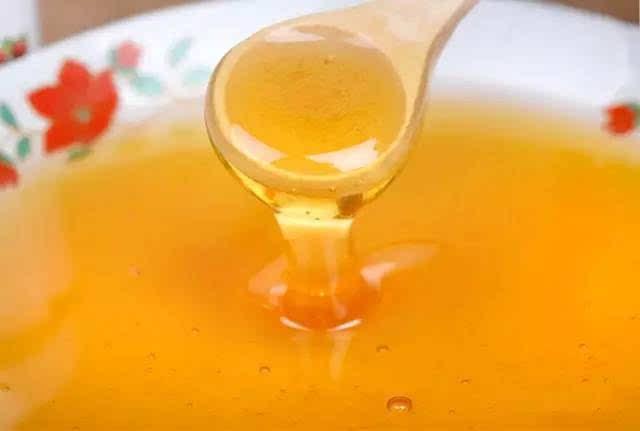 烏桕蜂蜜的作用與功效及食用方法(山烏桕蜜的功效與作用) 烏桕蜂蜜的作用與功效及食用方法(山烏桕蜜的功效與作用)