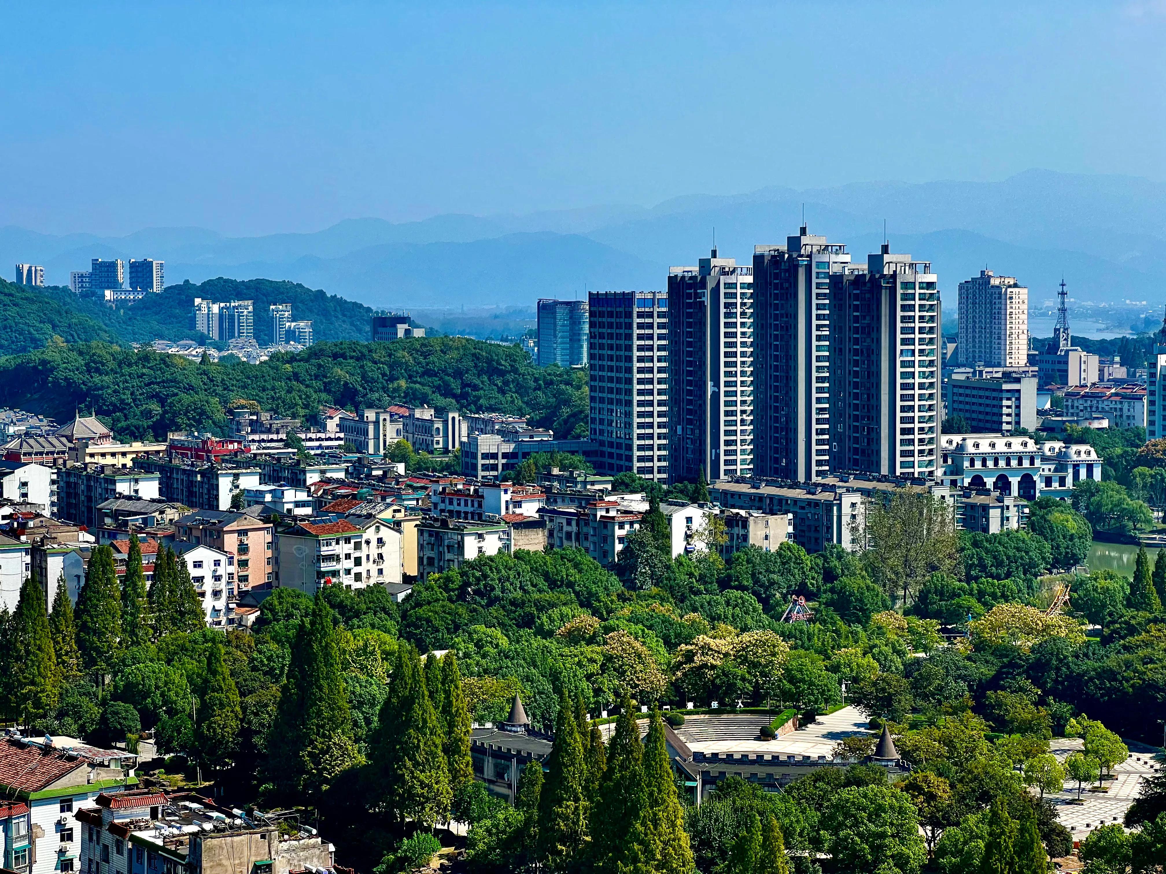 以普通用戶的角度，評測13Pro