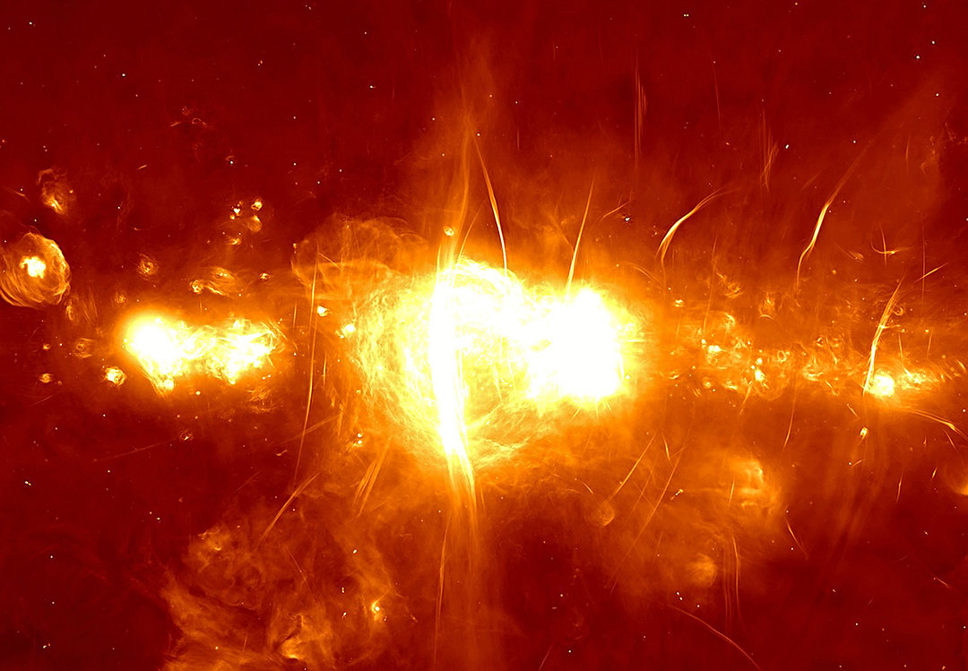 銀河系中心傳來神秘信號，一年重復(fù)13次，天文學(xué)家：不是已知天體