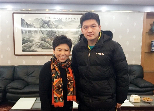 樊振東逆轉戰勝馬龍 鄧亞萍批評奏效!樊振東開竅逆轉奪冠,原來擊敗馬龍靠的就這兩招