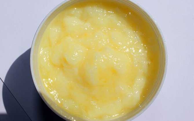 蜂王漿市場(chǎng)價(jià)是多少（最新蜂王漿價(jià)格多少錢一斤）