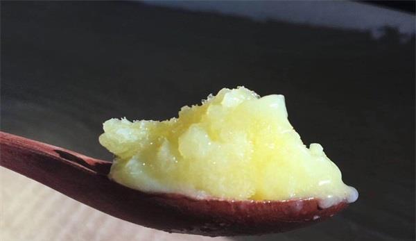 蜂王漿的功效與作用及食用方法(蜂王漿的作用是什么) 蜂王漿的功效與作用及食用方法(蜂王漿的作用是什么)