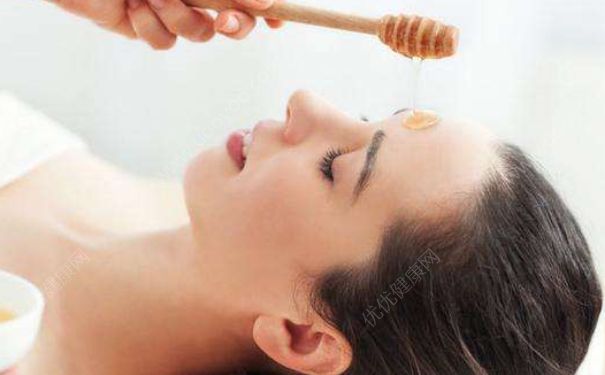 蜂蜜美容護膚小竅門(蜂蜜美容護膚的正確方法) 蜂蜜美容護膚小竅門(蜂蜜美容護膚的正確方法)