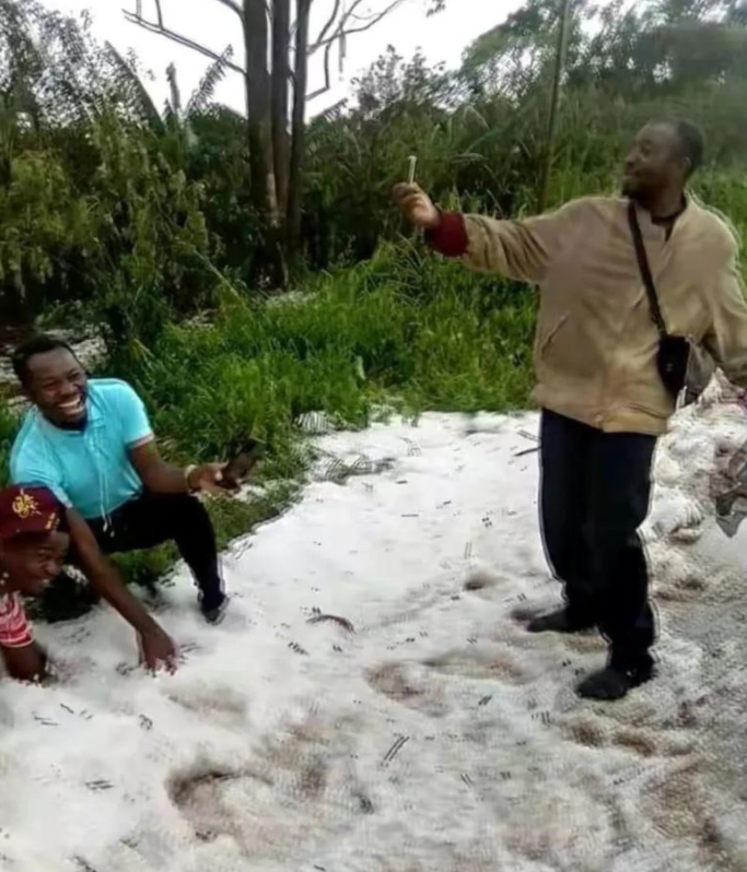 赤道旁喀麥隆下雪 赤道附近喀麥隆罕見降雪!人類正處在大冰期中,全球變暖錯了?