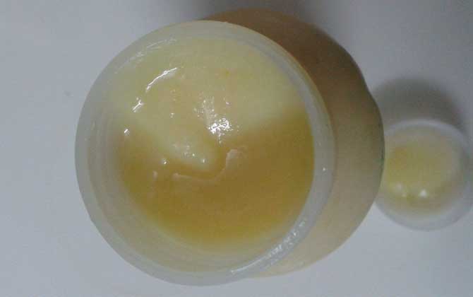 蜂王漿和蜂皇漿一樣嗎(蜂皇漿和蜂王漿的區(qū)別是什么) 蜂王漿和蜂皇漿一樣嗎(蜂皇漿和蜂王漿的區(qū)別是什么)