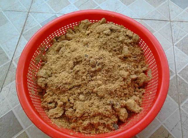 馬蜂蟄了腫了涂什么藥處理？（什么藥消腫止癢效果好）