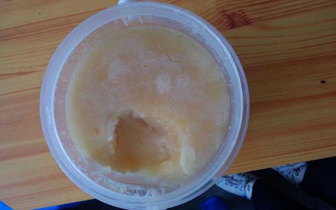 牛奶加蜂蜜有什么功效？不但能安神助眠，對緩解痛經(jīng)也極為有效！